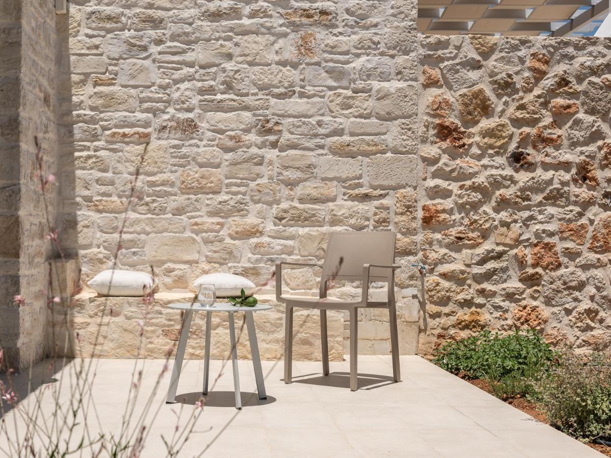 Evaero Villas I, Ii, Iii, IV - An Ever-So Inviting Escape, By Thinkvilla Sfáka Exteriör bild