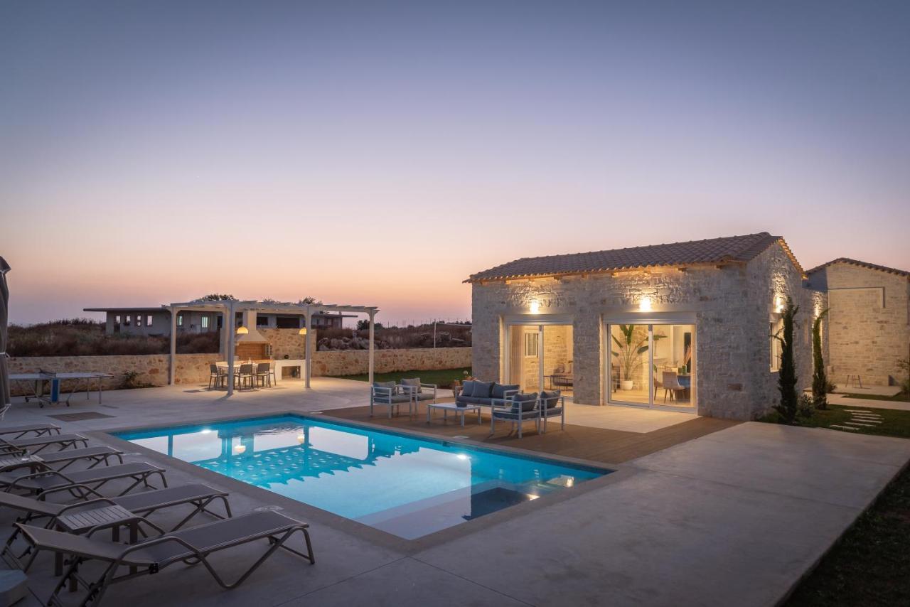 Evaero Villas I, Ii, Iii, IV - An Ever-So Inviting Escape, By Thinkvilla Sfáka Exteriör bild