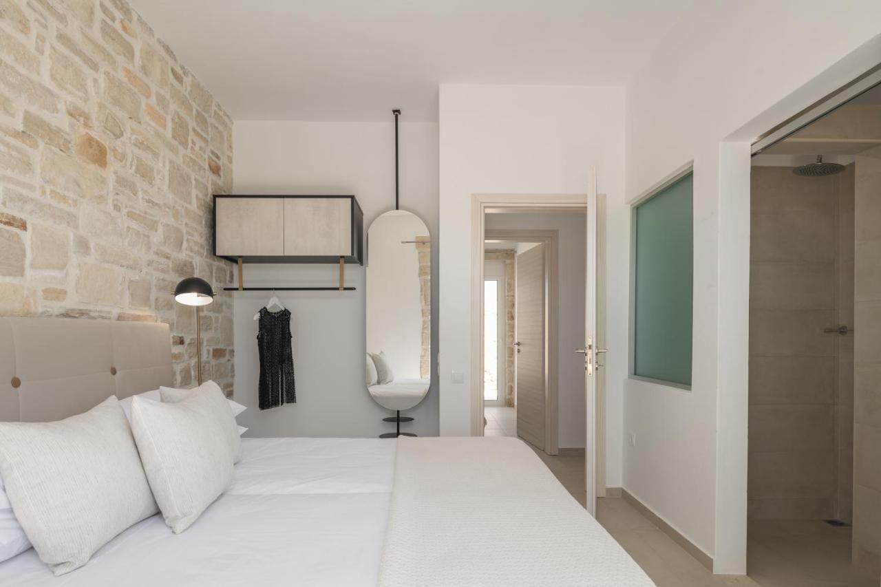 Evaero Villas I, Ii, Iii, IV - An Ever-So Inviting Escape, By Thinkvilla Sfáka Exteriör bild