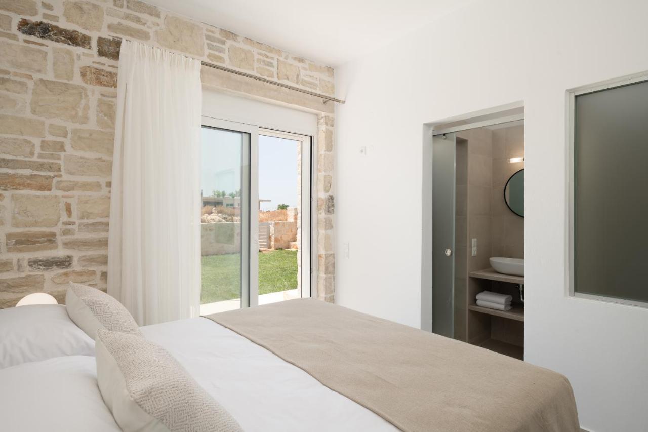 Evaero Villas I, Ii, Iii, IV - An Ever-So Inviting Escape, By Thinkvilla Sfáka Exteriör bild