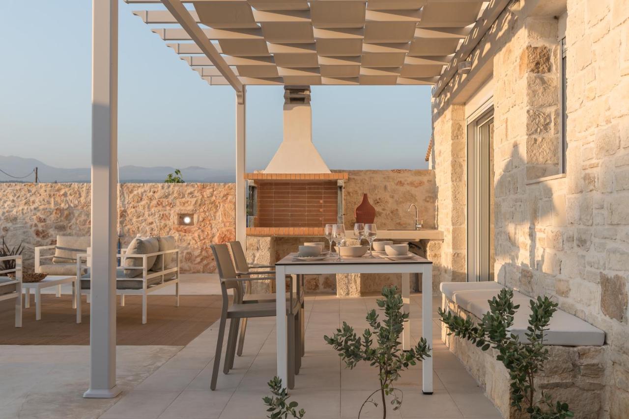 Evaero Villas I, Ii, Iii, IV - An Ever-So Inviting Escape, By Thinkvilla Sfáka Exteriör bild