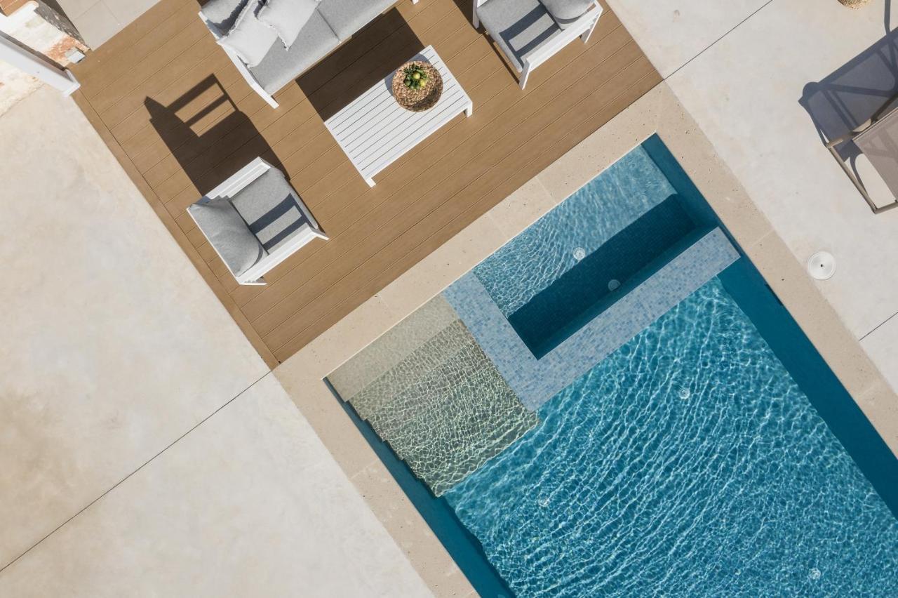 Evaero Villas I, Ii, Iii, IV - An Ever-So Inviting Escape, By Thinkvilla Sfáka Exteriör bild