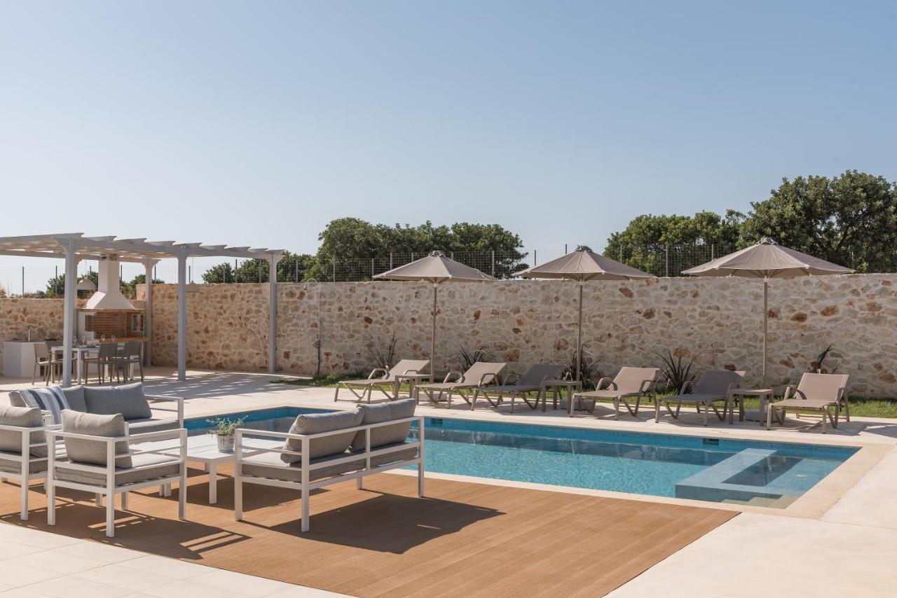 Evaero Villas I, Ii, Iii, IV - An Ever-So Inviting Escape, By Thinkvilla Sfáka Exteriör bild