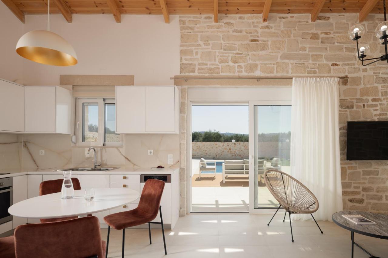 Evaero Villas I, Ii, Iii, IV - An Ever-So Inviting Escape, By Thinkvilla Sfáka Exteriör bild