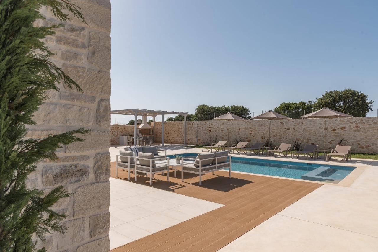 Evaero Villas I, Ii, Iii, IV - An Ever-So Inviting Escape, By Thinkvilla Sfáka Exteriör bild