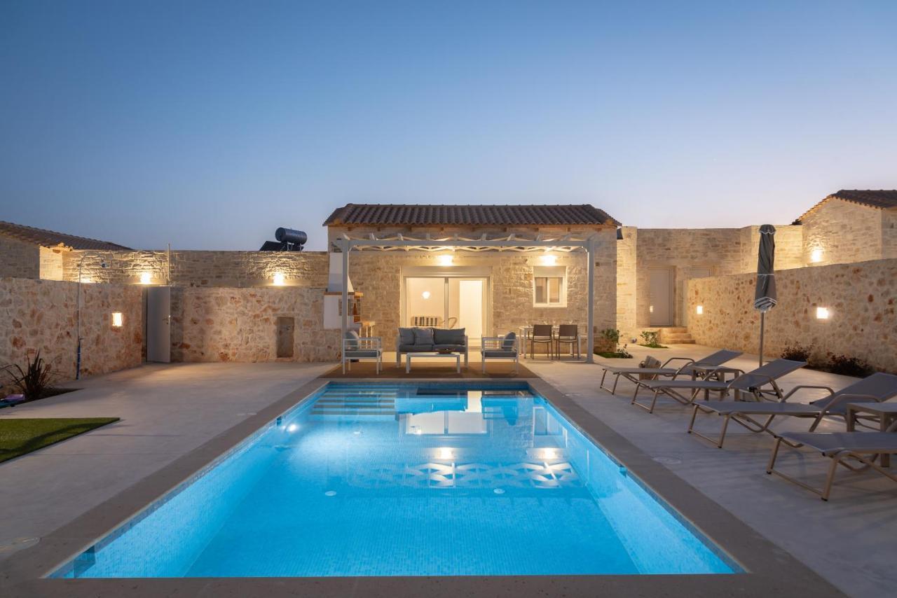 Evaero Villas I, Ii, Iii, IV - An Ever-So Inviting Escape, By Thinkvilla Sfáka Exteriör bild