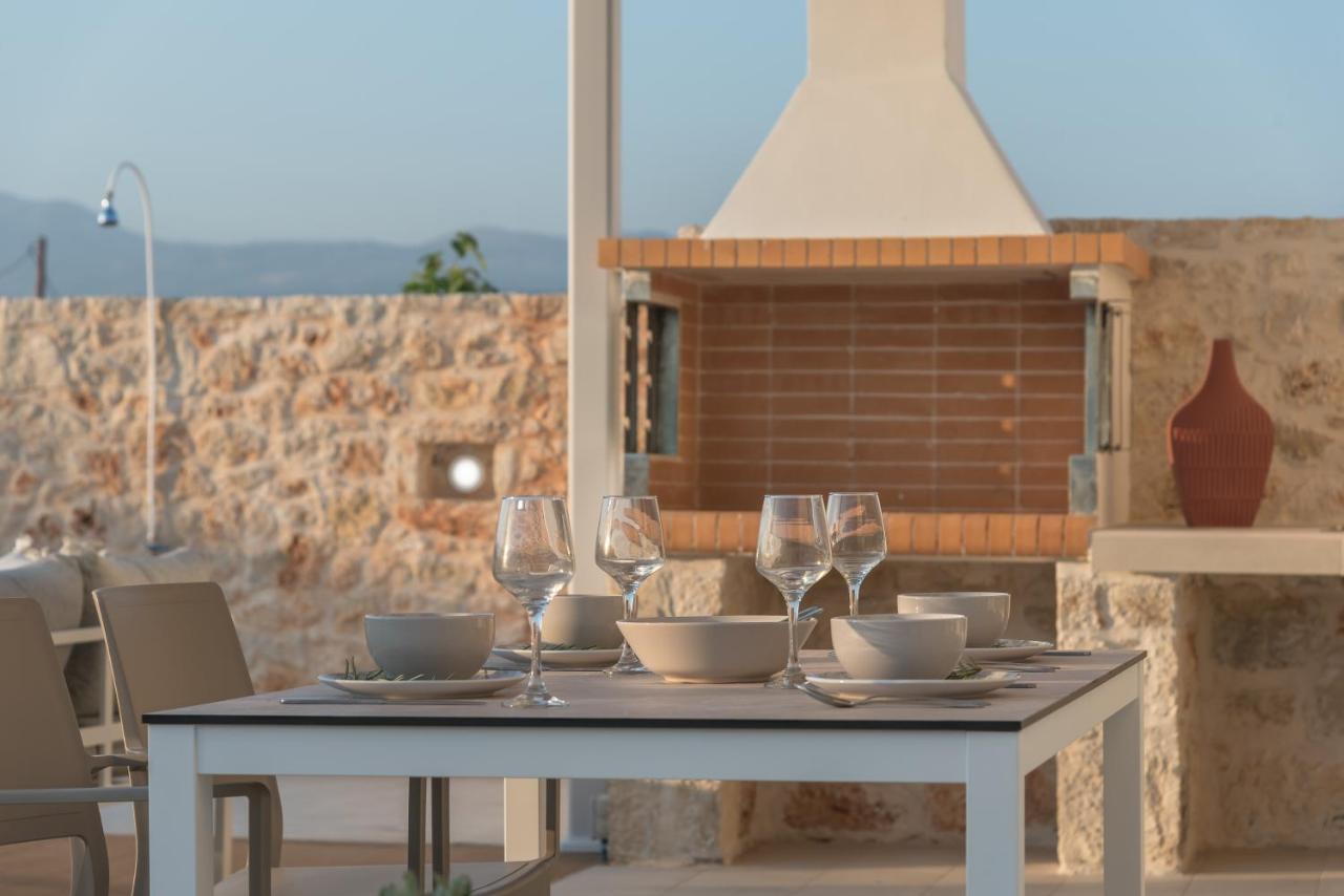 Evaero Villas I, Ii, Iii, IV - An Ever-So Inviting Escape, By Thinkvilla Sfáka Exteriör bild