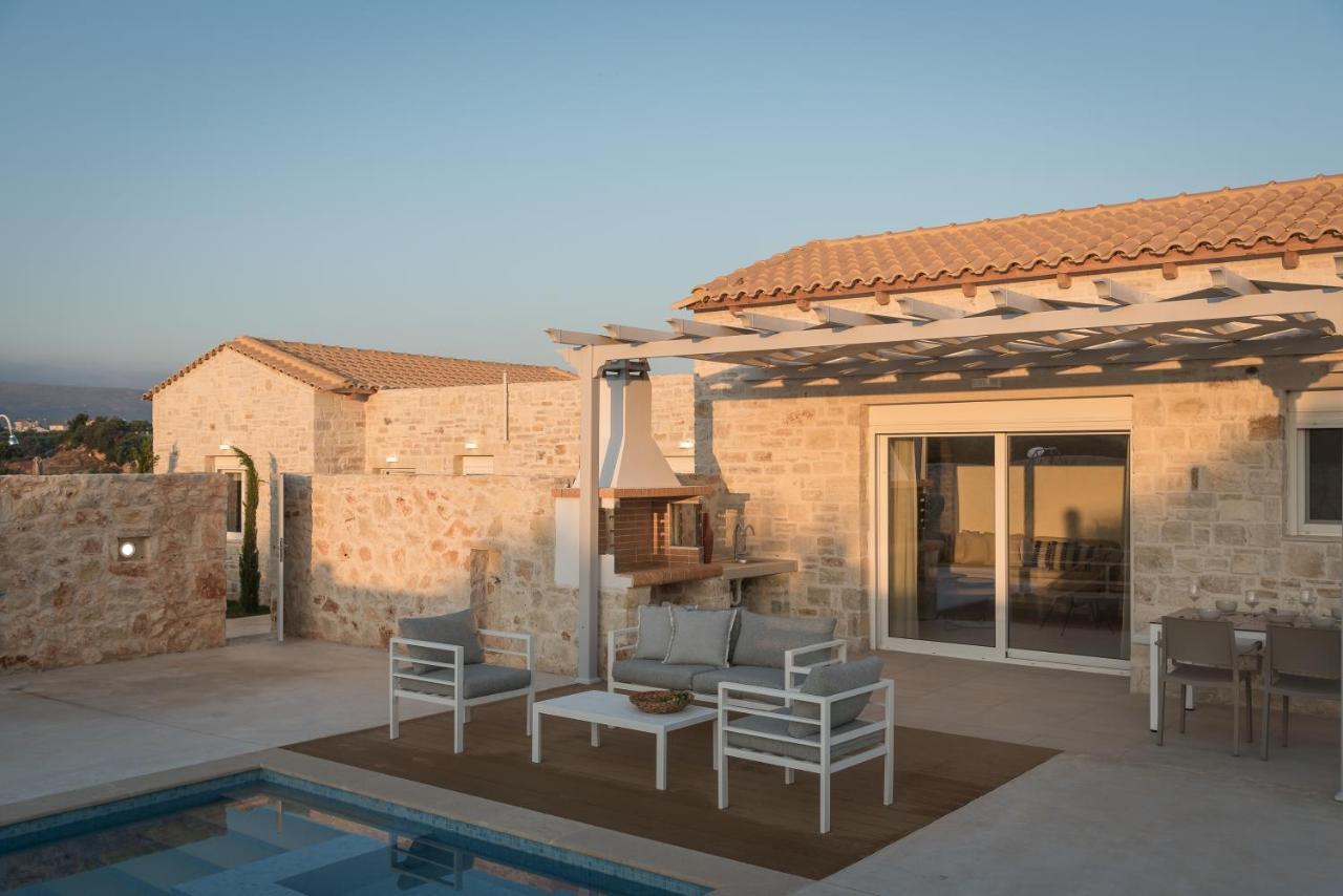 Evaero Villas I, Ii, Iii, IV - An Ever-So Inviting Escape, By Thinkvilla Sfáka Exteriör bild