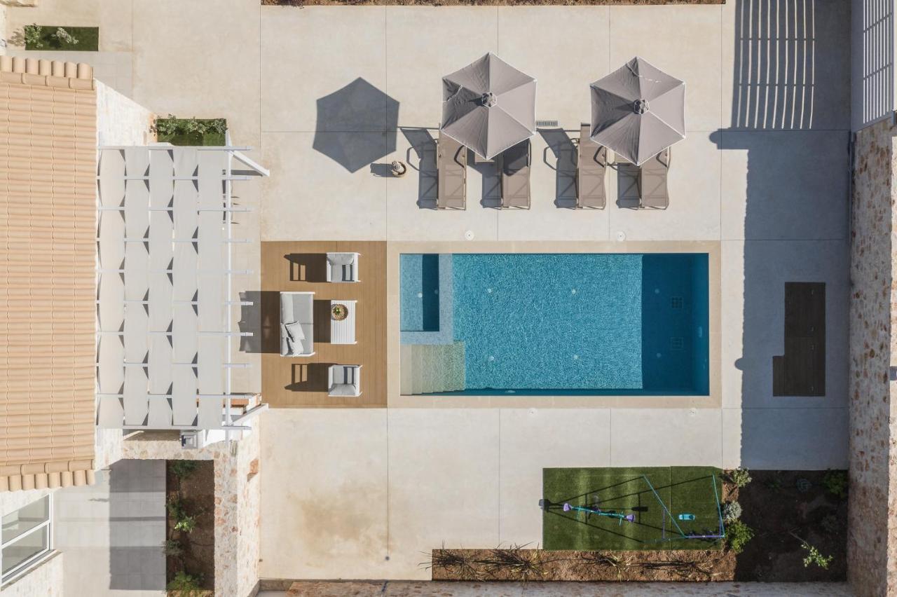 Evaero Villas I, Ii, Iii, IV - An Ever-So Inviting Escape, By Thinkvilla Sfáka Exteriör bild